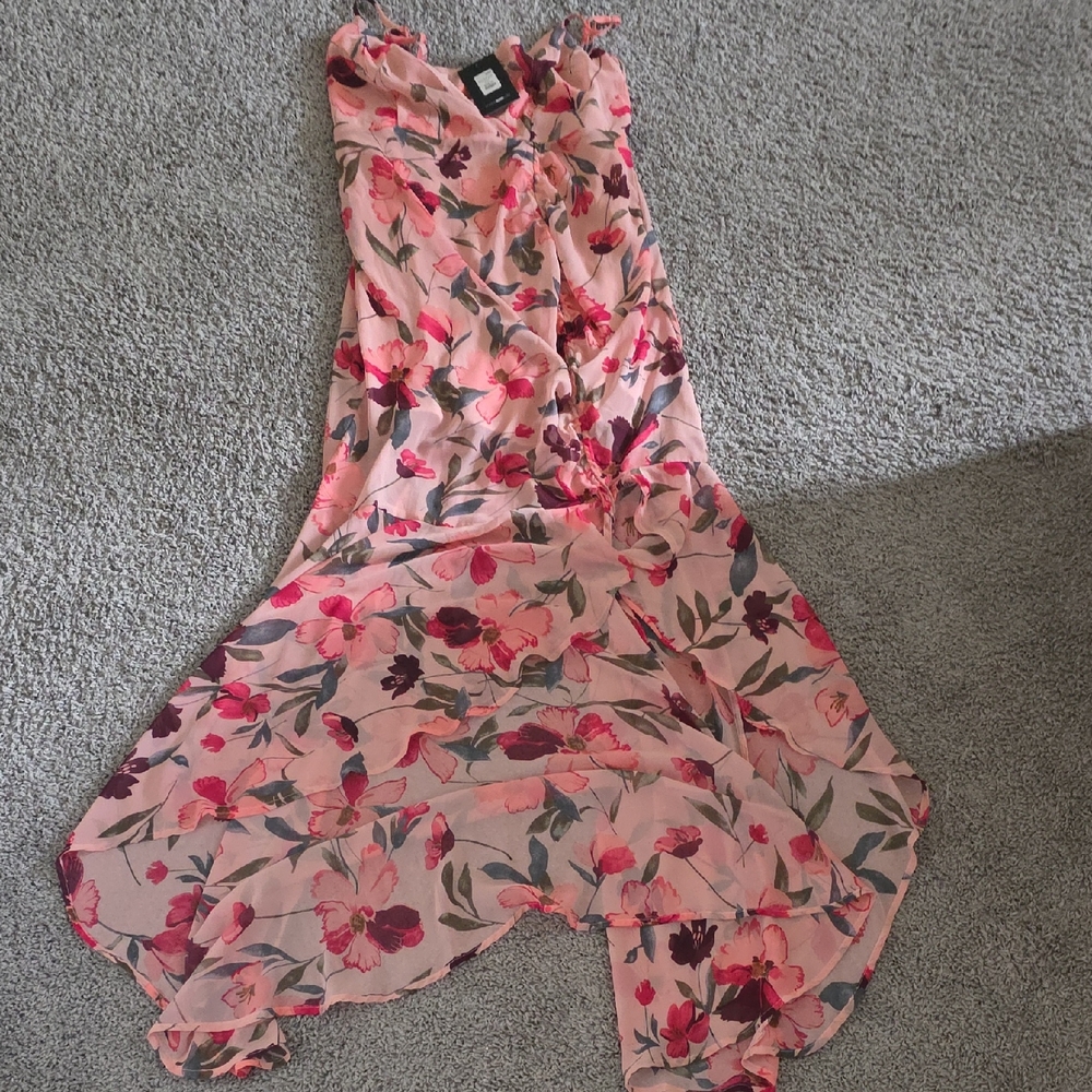 NWT Fashion Nova, Exciting Moments Floral Maxi Dress.